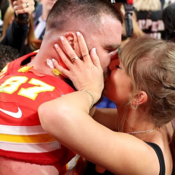 Taylor Swift and Travis Kelce Relationship